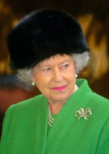 Queen Elizabeth, February 25, 2005 | The Royal Hats Blog